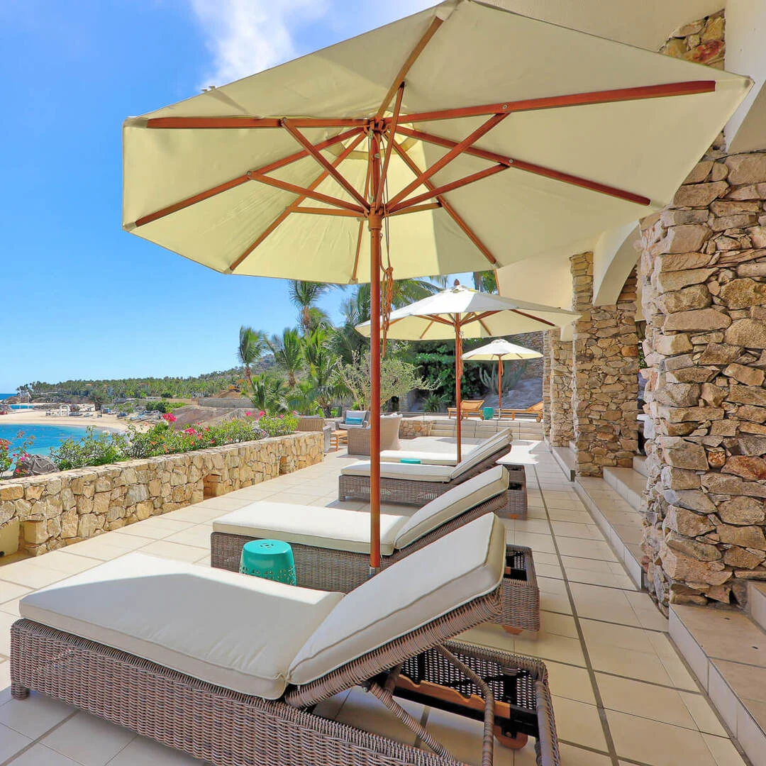 Hotel resort de luxo | Os móveis ao ar livre criam uma experiência de férias de ponta