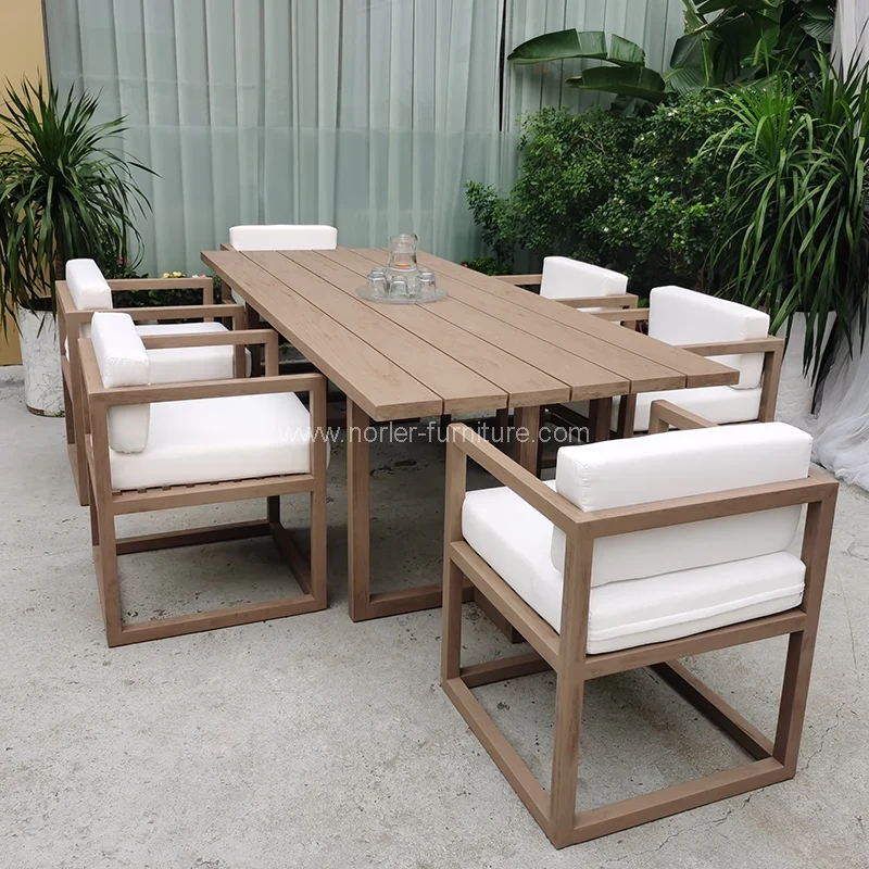 Conjunto de restaurantes de madeira de teca ao ar livre